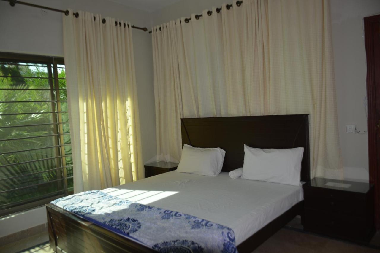 The Travelers Den Hotel Iszlámábád Kültér fotó