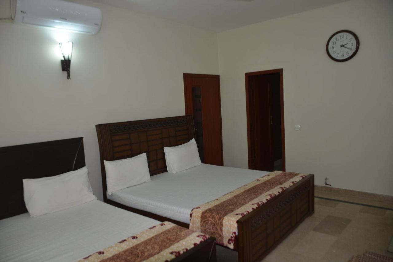 The Travelers Den Hotel Iszlámábád Kültér fotó